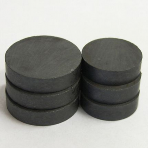 Černé magnety, průměr 16 mm, 50 ks